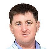Врач Власов Павел Александрович